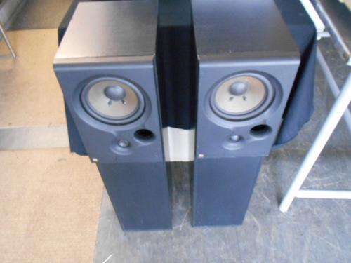 HI FI SPEAKERS  -  KEF SP3256 CODA 9